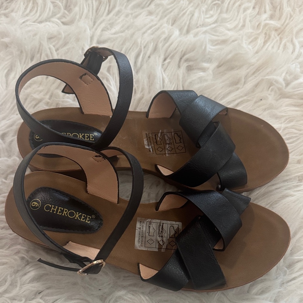Cherokee Women's Black and Brown Sandals